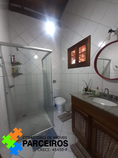 EXCLUSIVA! Linda casa próxima a praça Dom Pedro