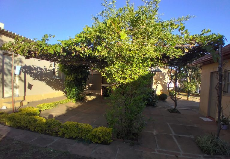Ampla área no centro – ESQUINA