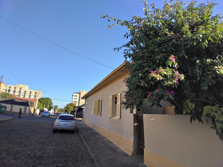 Ampla área no centro – ESQUINA