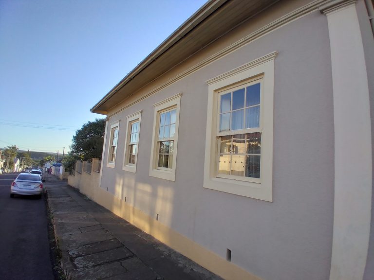 Ampla área no centro – ESQUINA