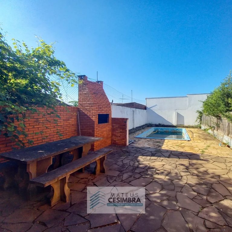 AMPLA CASA NA COLÔNIA VINTE