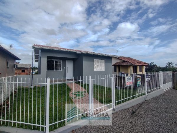 CASA SEMI-MOBILIADA E REFORMADA NA COL. 20