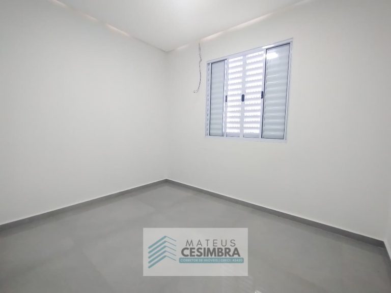 CASA SEMI-MOBILIADA E REFORMADA NA COL. 20