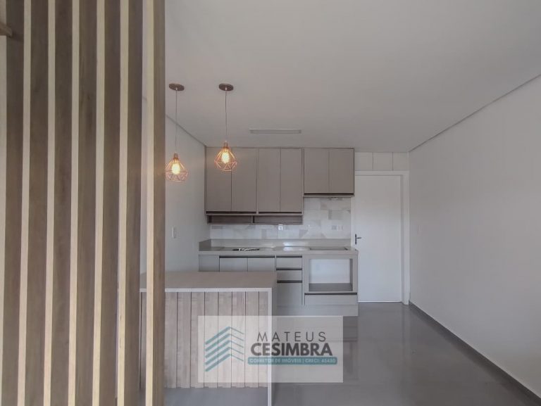 CASA SEMI-MOBILIADA E REFORMADA NA COL. 20