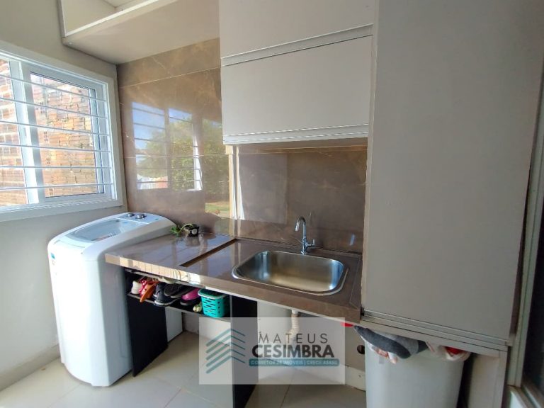 LINDA CASA NO BAIRRO PRAIA
