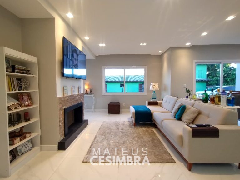 CASA DE ALTO PADRÃO – COLÔNIA VINTE