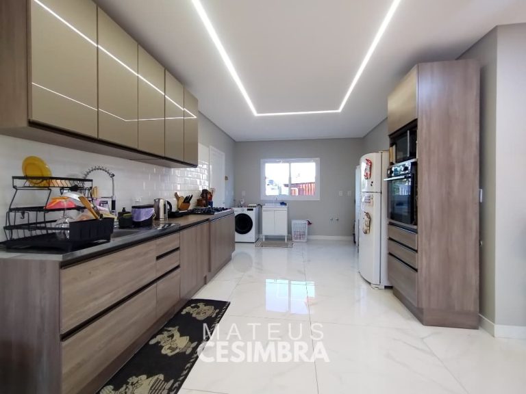CASA DE ALTO PADRÃO – COLÔNIA VINTE