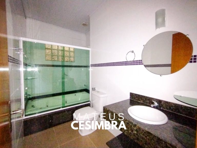 LINDA CASA NO PRADO