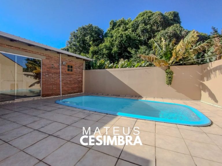 LINDA CASA NO PRADO