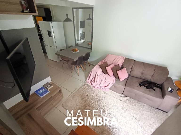 LINDO SOBRADO DE ESQUINA À VENDA!