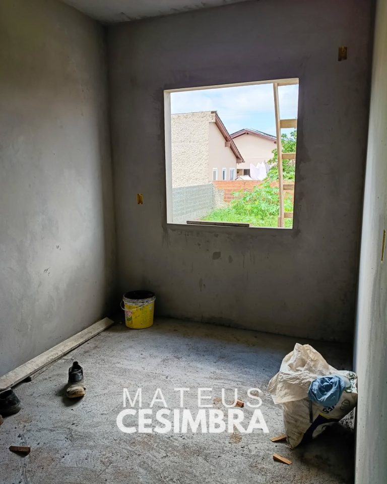 CASAS NOVAS NO PARQUE DO MEIO