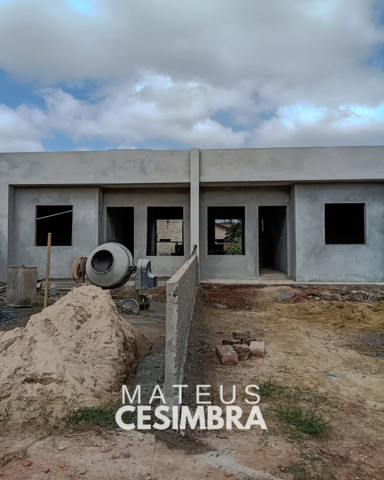 CASAS NOVAS NO PARQUE DO MEIO