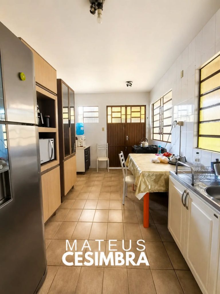 CASA MUITO CONFORTÁVEL NA COLÔNIA 20
