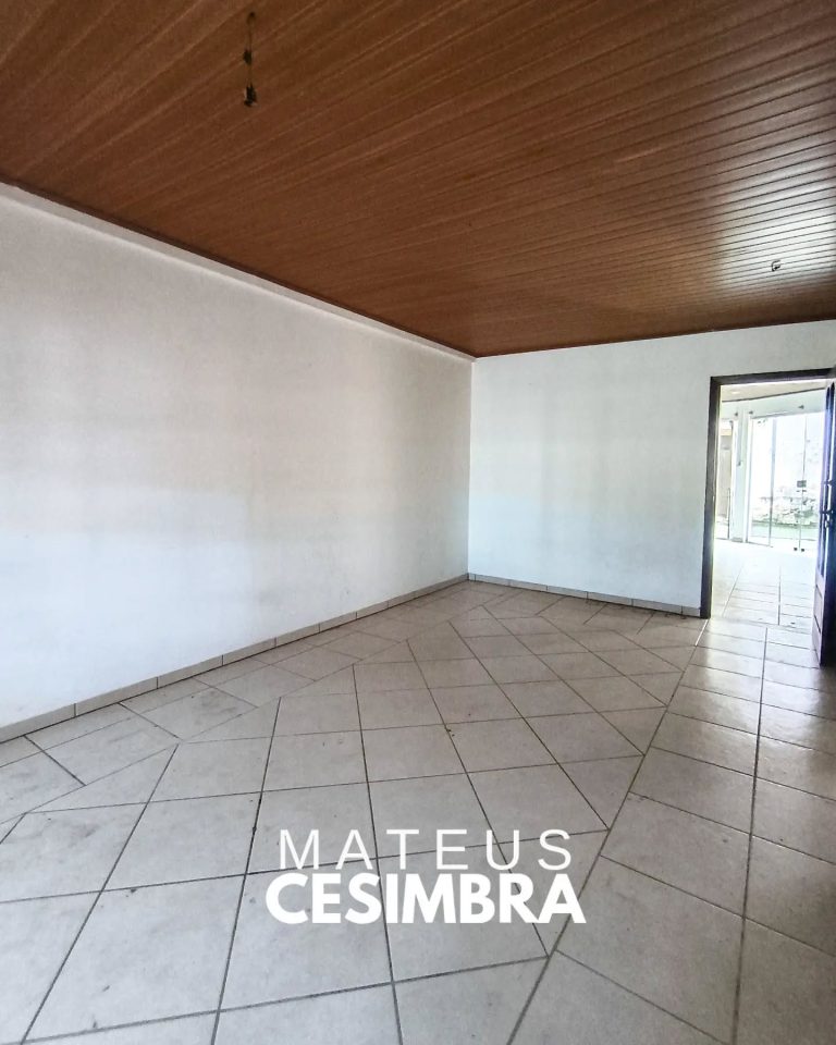 CASA NO BAIRRO PRAIA
