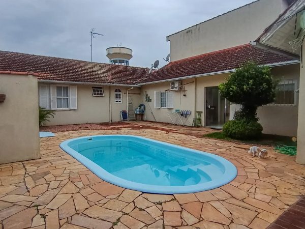 CASA NO BAIRRO IPE