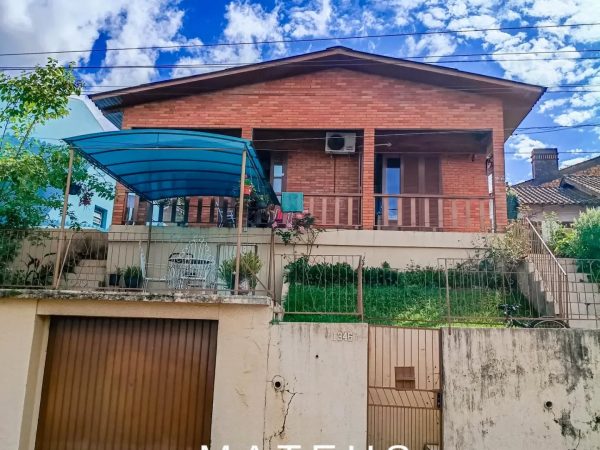 CASA NO CENTRO DE TAQUARI